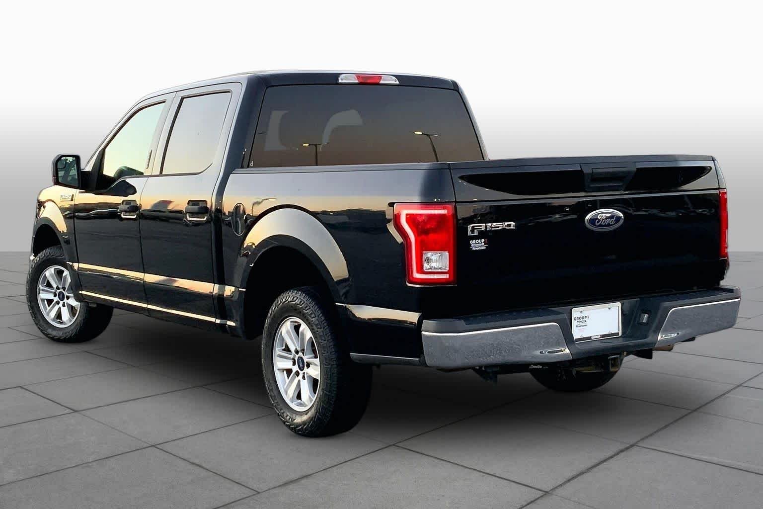 Used 2017 Shadow Black Ford XLT image 11