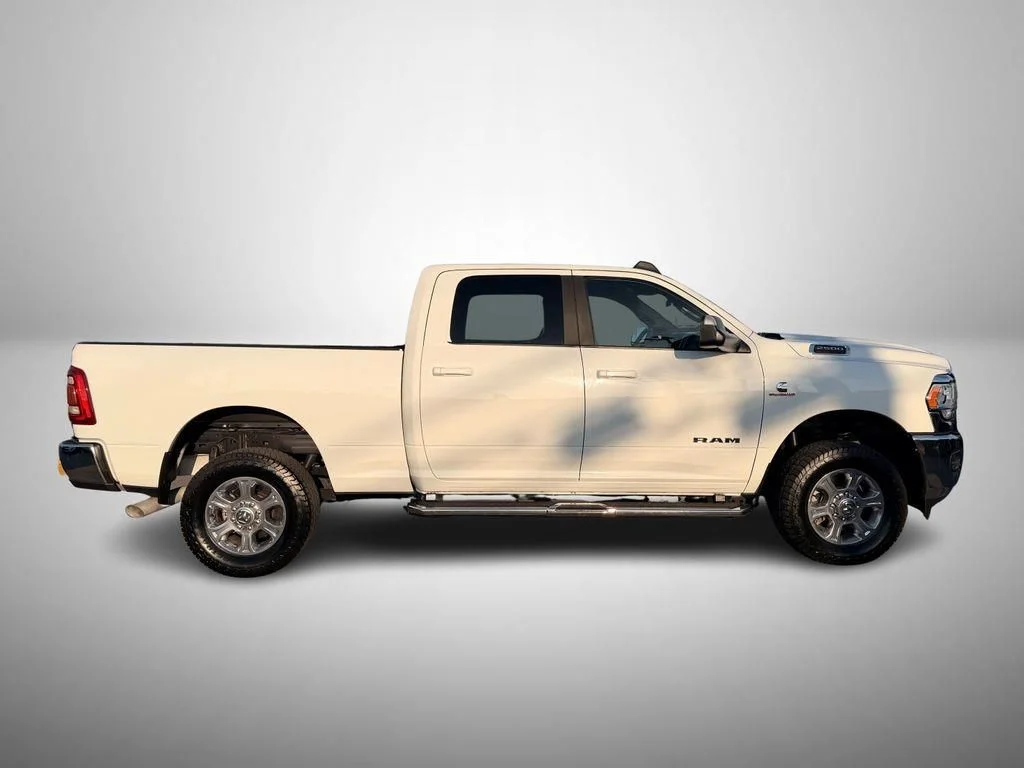 Used 2022 White Ram Big Horn image 5