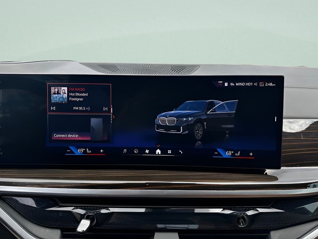 Used 2026 Black Sapphire Metallic BMW xDrive40i image 16