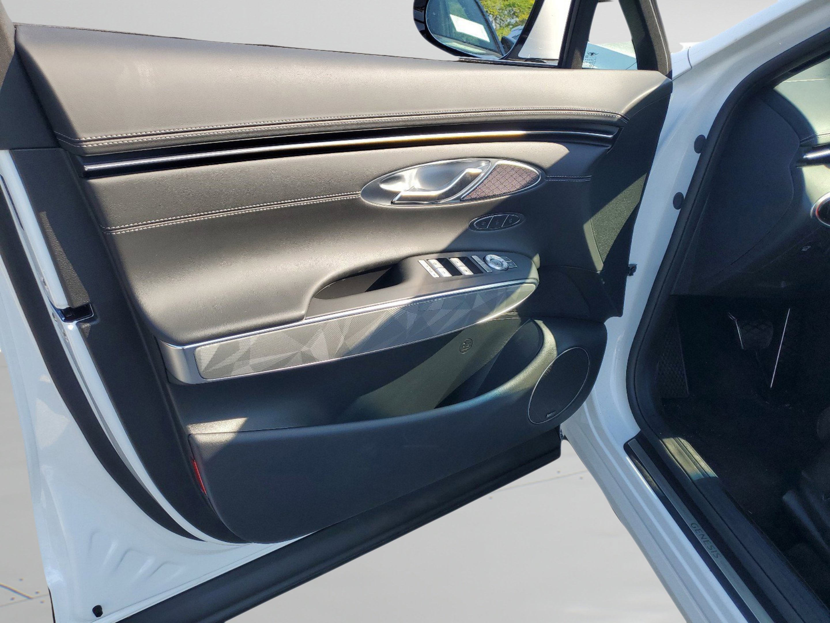 New 2025 Uyuni White Genesis 3.5T Sport image 34