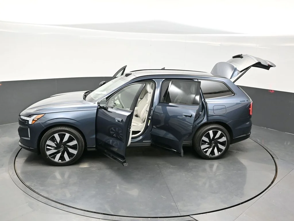 New 2025 Denim Blue Volvo Ultra image 27