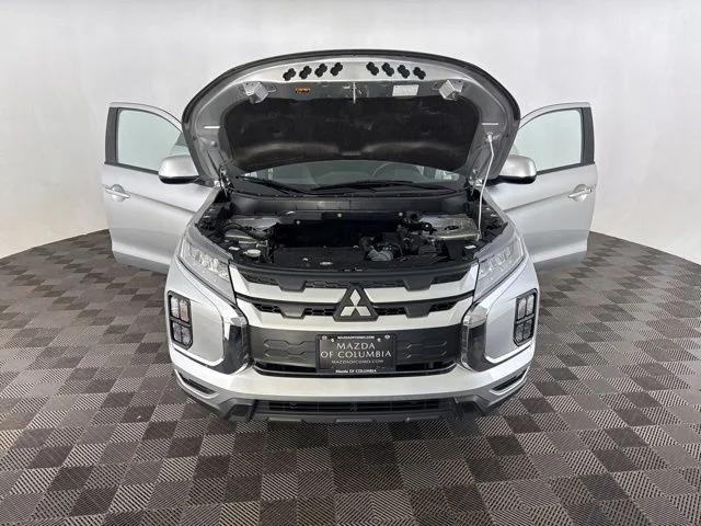 Used 2023  Mitsubishi 2.0 SE image 11