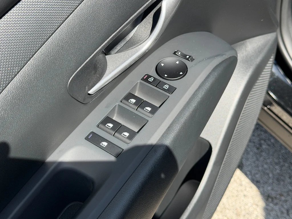 New 2026 Phantom Black Hyundai SE image 18