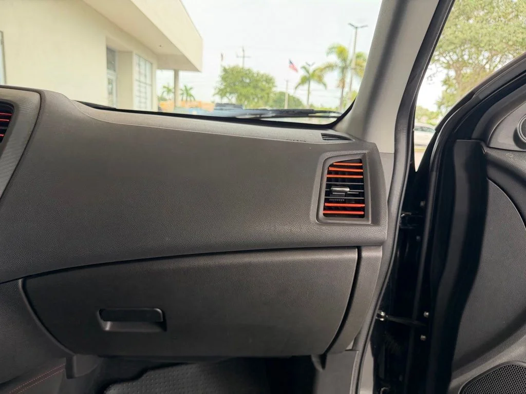 Used 2019 Black Mitsubishi  image 21