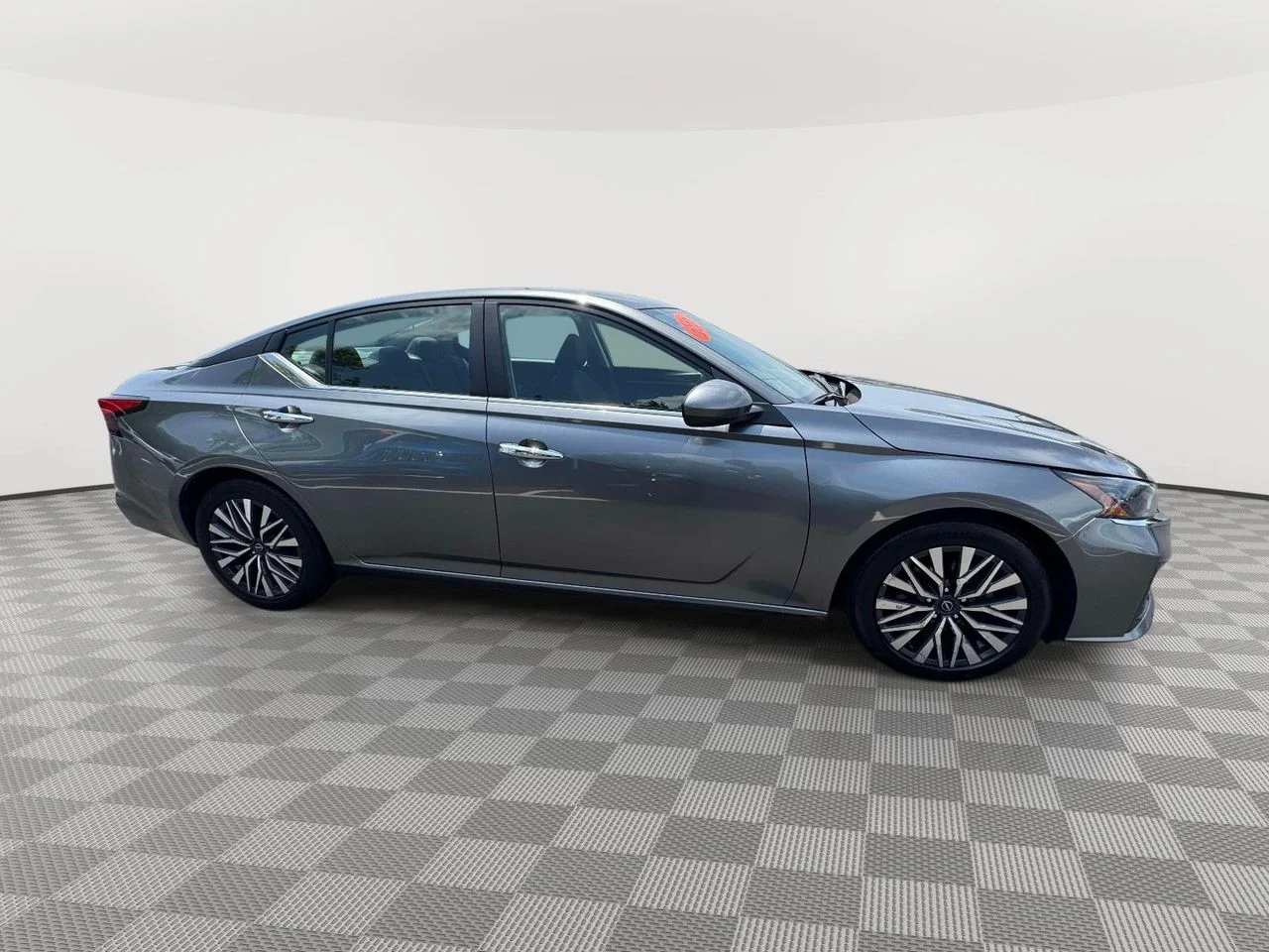 Used 2023 Gun Metallic Nissan SV FWD image 8