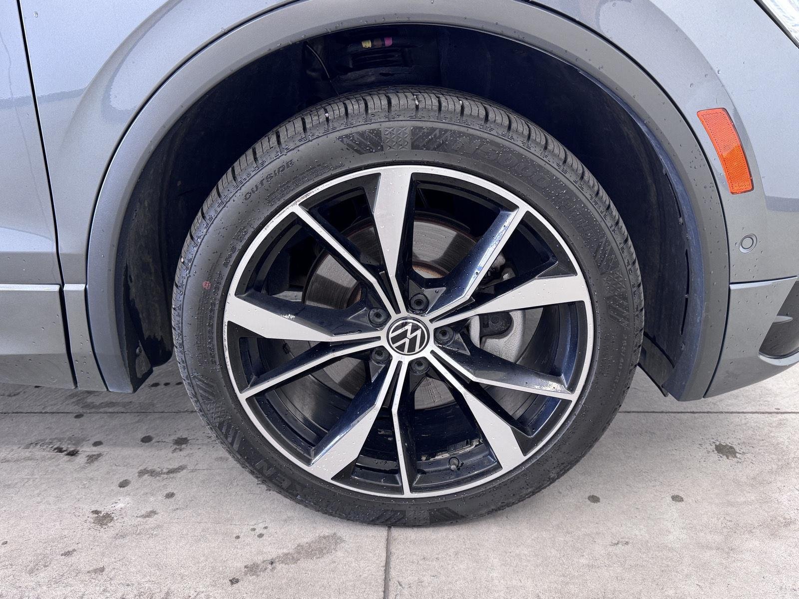 2022 Volkswagen Tiguan SEL R-LINE - Photo 12