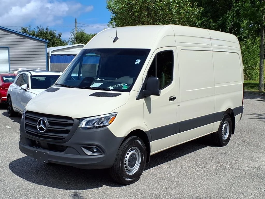 2025 Mercedes-Benz Sprinter 2500 144 WB HO's photo