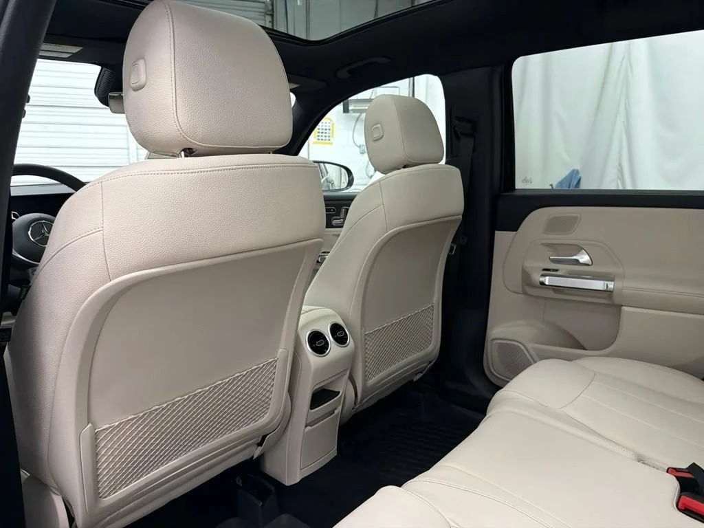 New 2026 Black Mercedes-Benz GLB 250 image 17