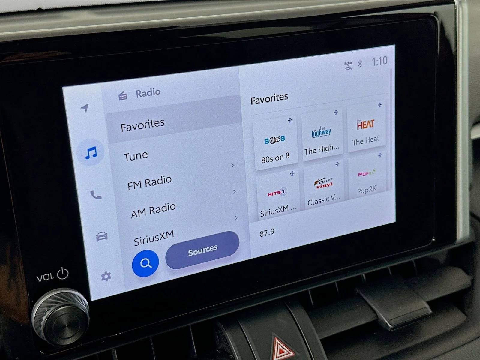 2023 Toyota RAV4 XLE - Photo 16