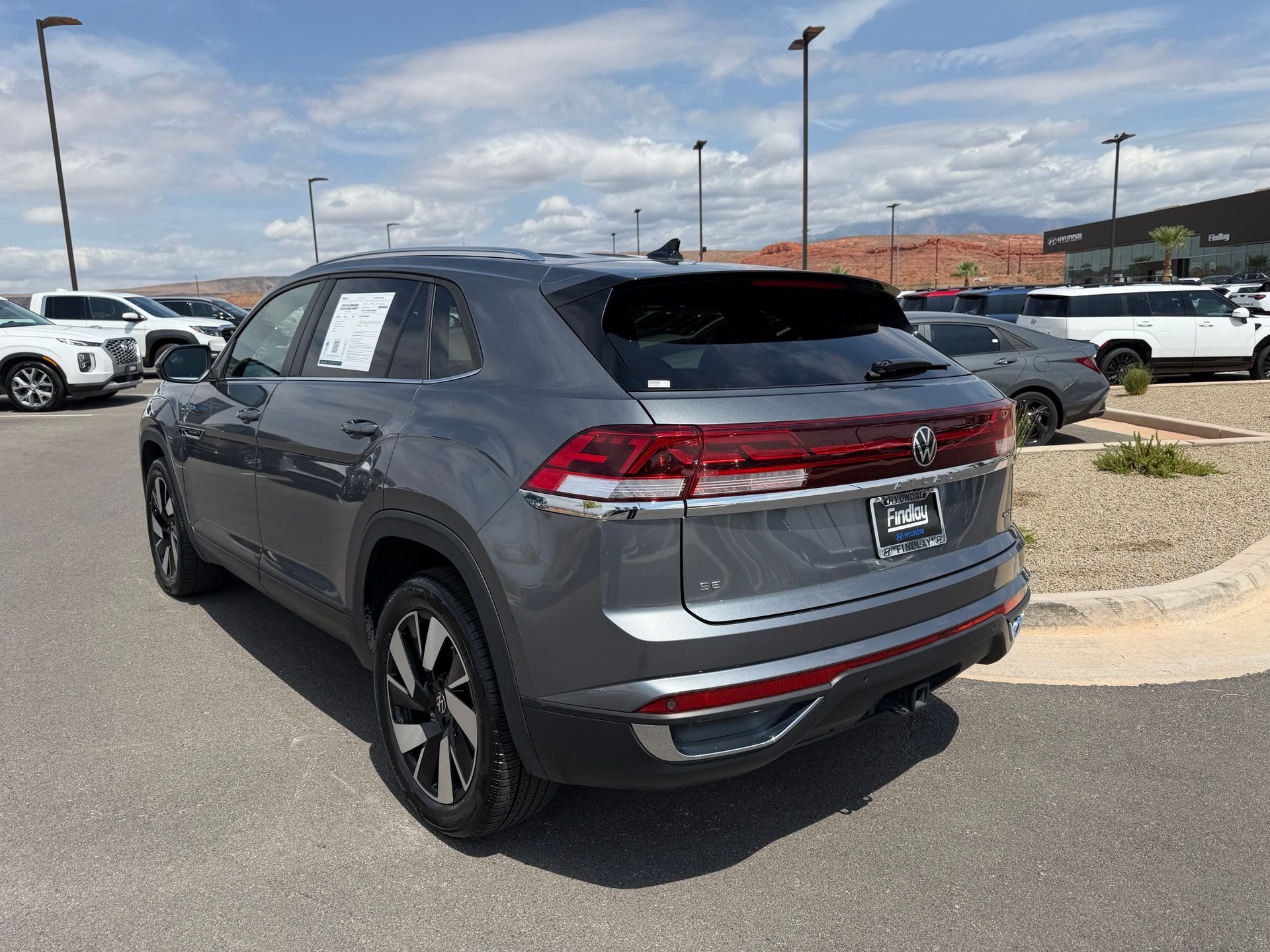 Used 2025 Gray Volkswagen 2.0T SE w/Technology image 9