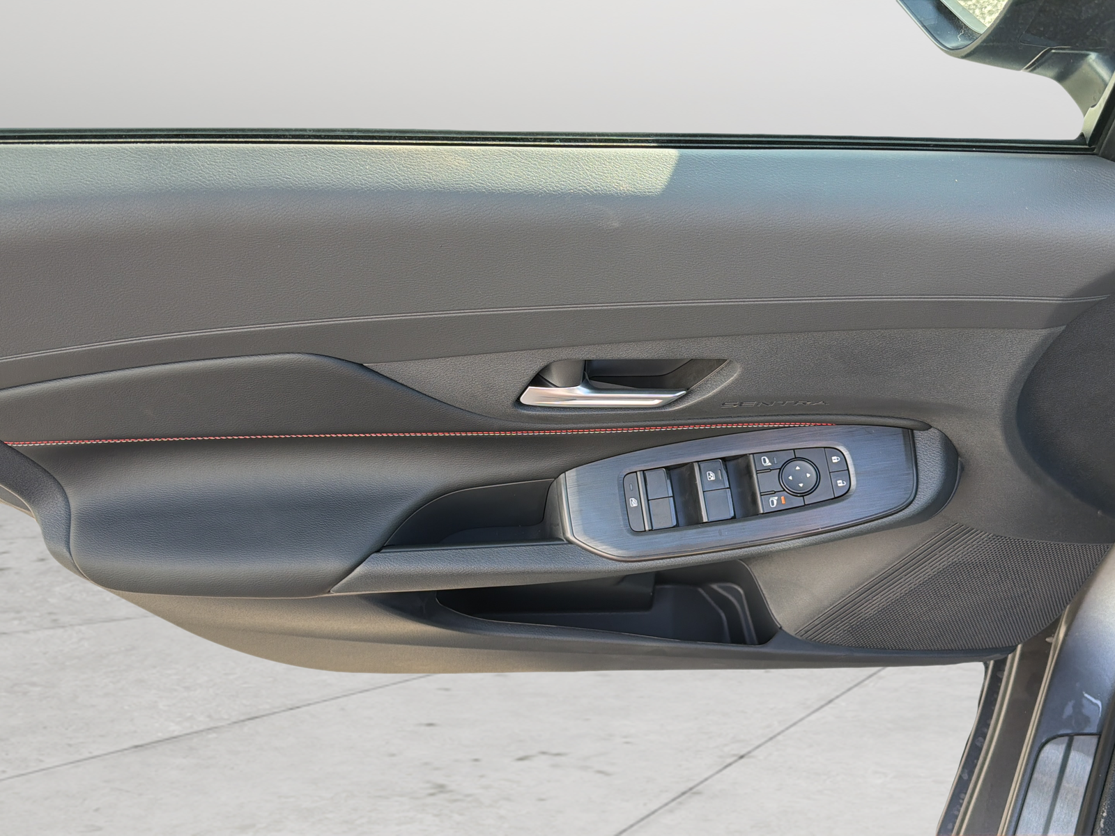 New 2027 Gray Nissan SR image 28
