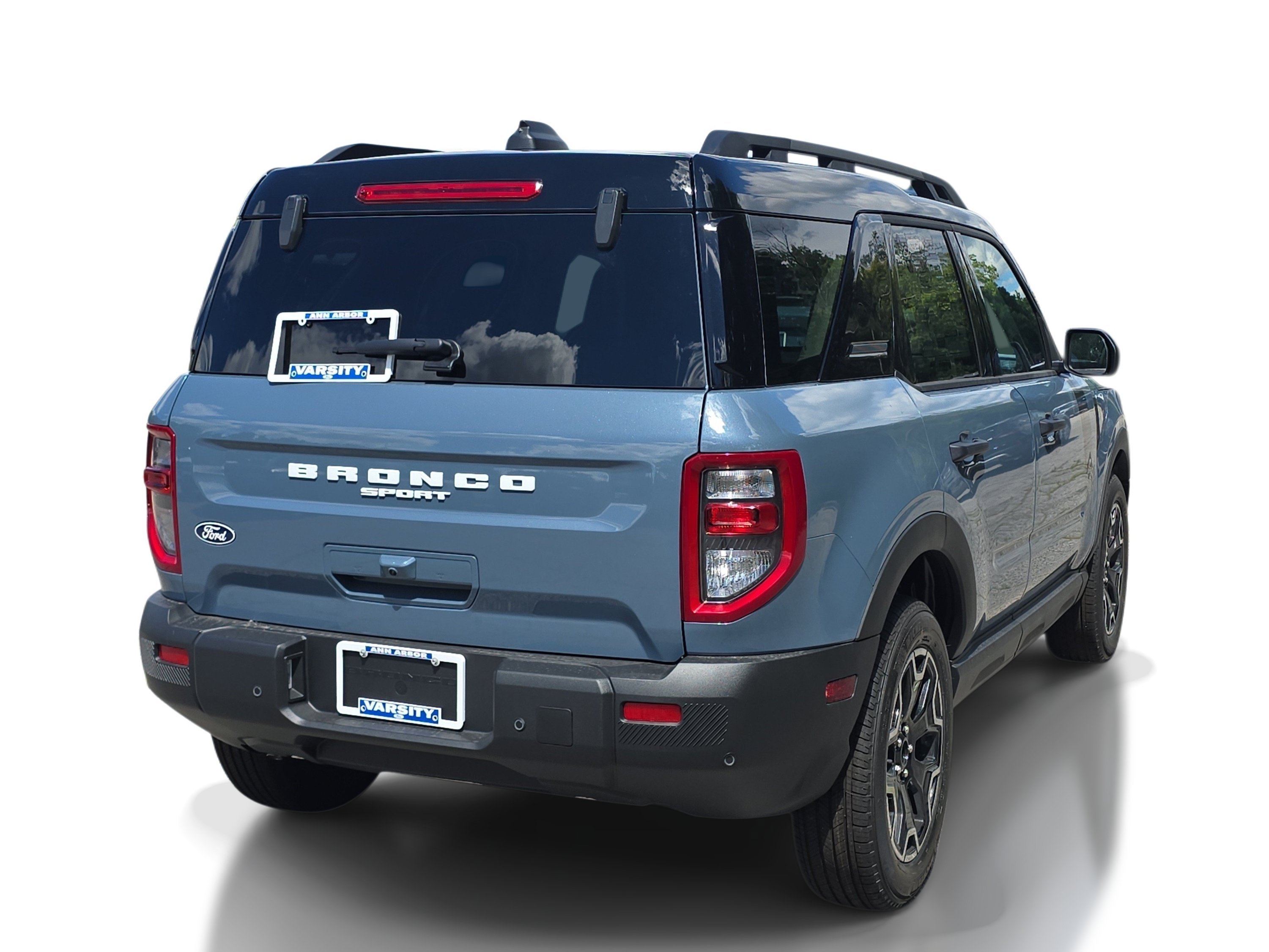 New 2026 Azure Gray Metallic Tri-Coat Ford Outer Banks® image 4