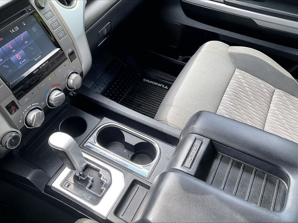 Used 2018 Silver Toyota SR5 image 20
