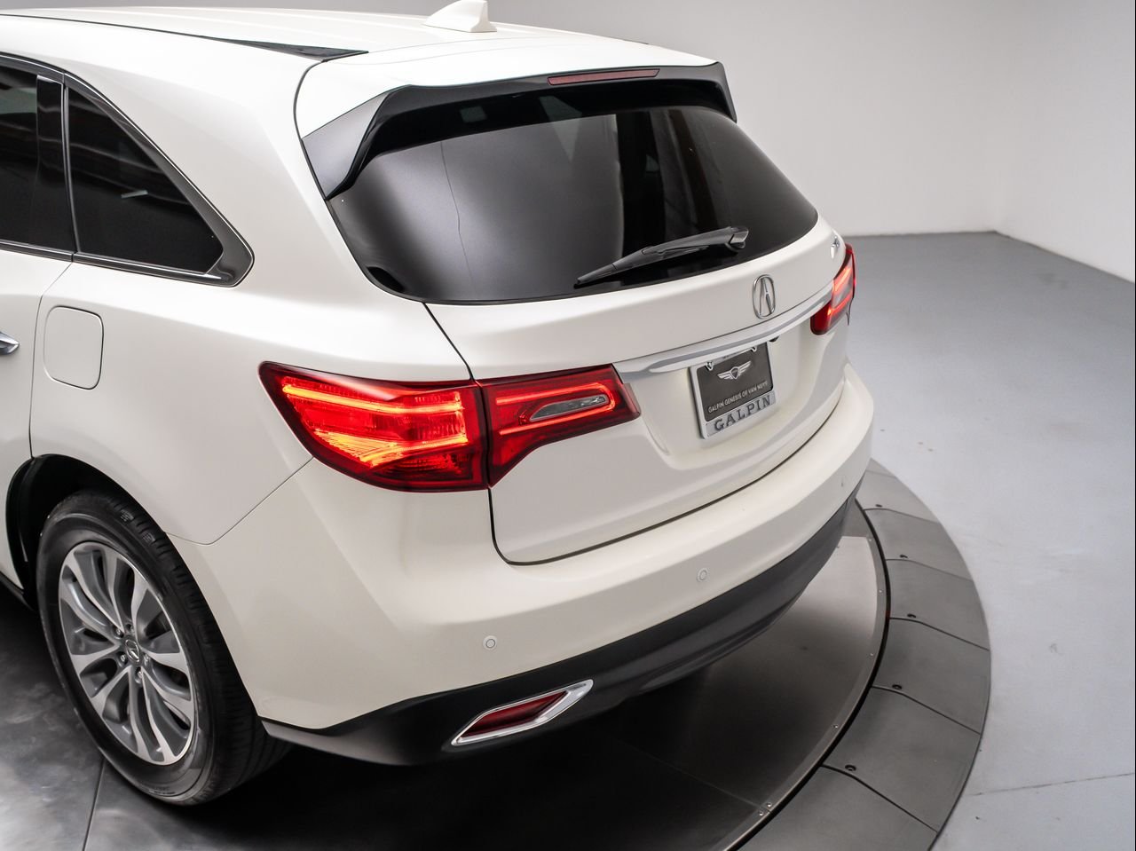 Used 2016 White Diamond Pearl Acura Tech image 30