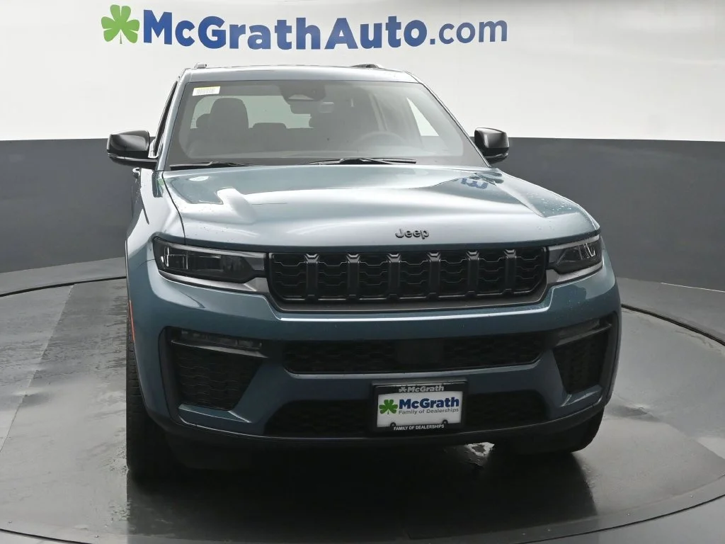 New 2027 Blue Jeep Limited image 4