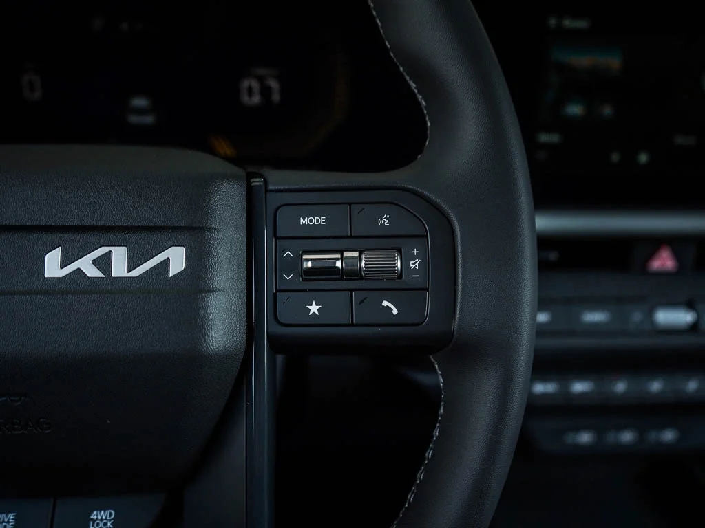 New 2027 Aurora Black Pearl Kia LX AWD image 20