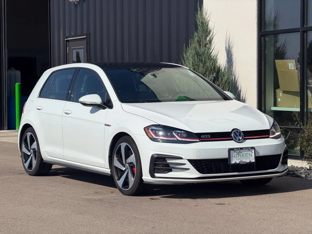 Used 2018 White Volkswagen 2.0T SE image 4