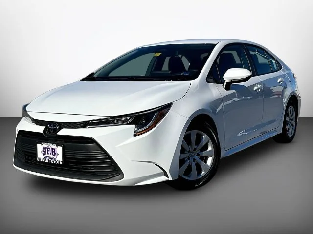 Used 2025 White Toyota LE image 3