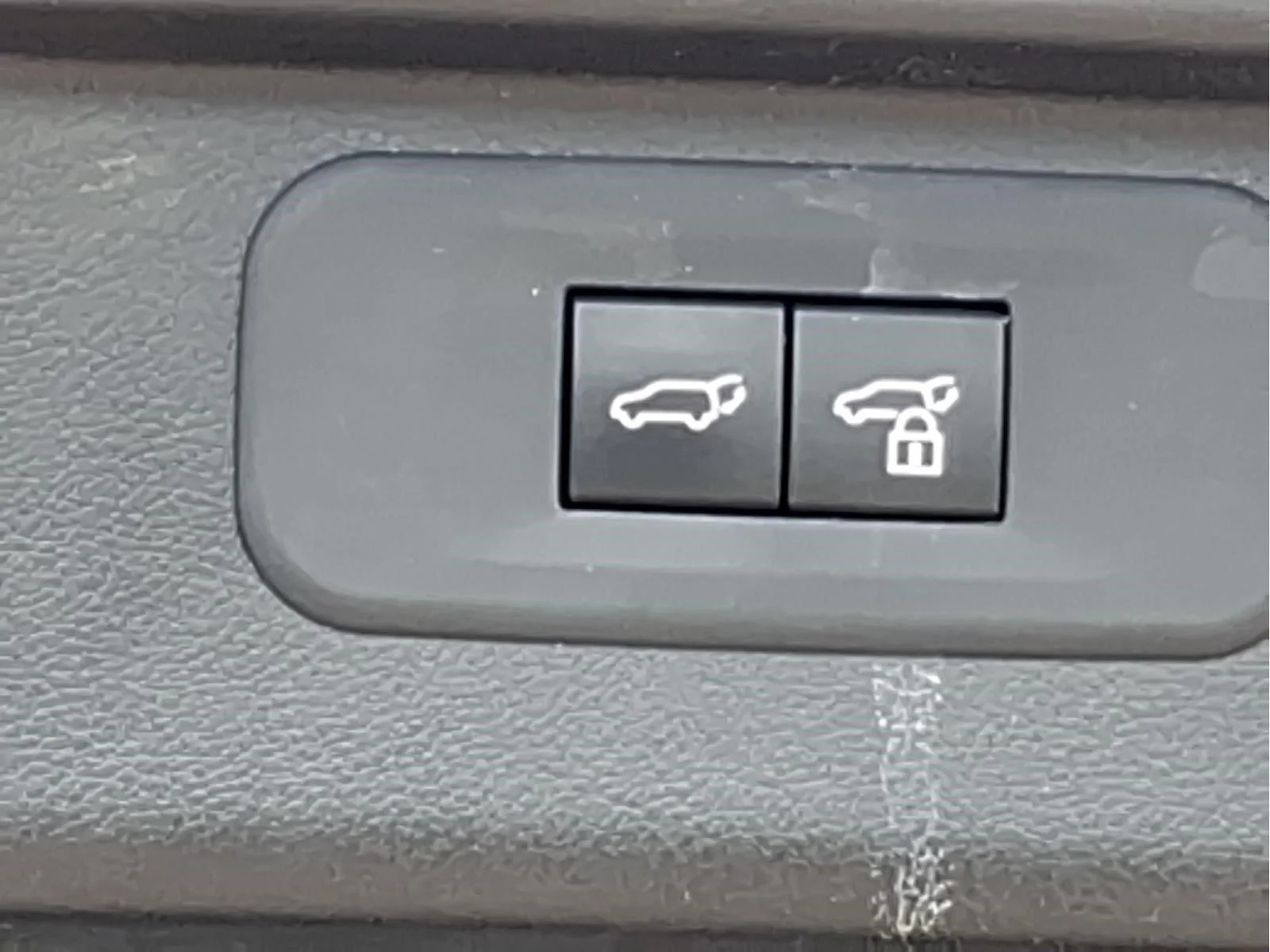 Used 2026 Wind Chill Pearl Toyota MAX Platinum image 11
