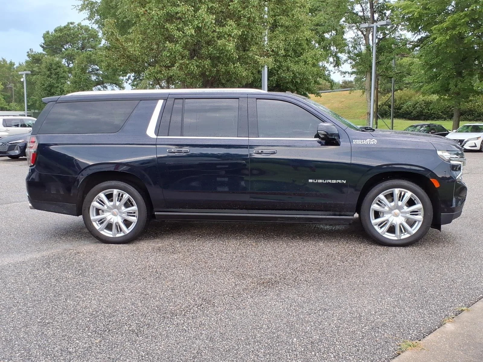 Used 2024 Midnight Blue Metallic Chevrolet High Country image 7