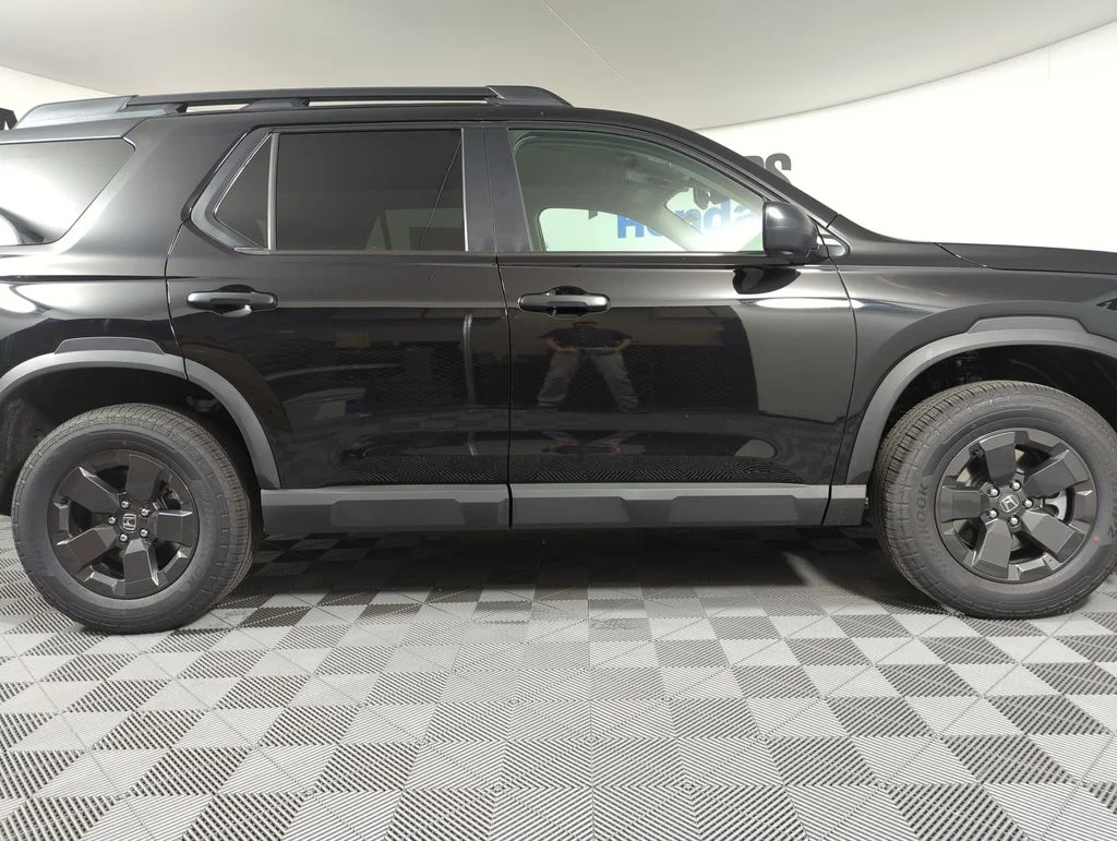 New 2026 Crystal Black Pearl Honda RTL image 6