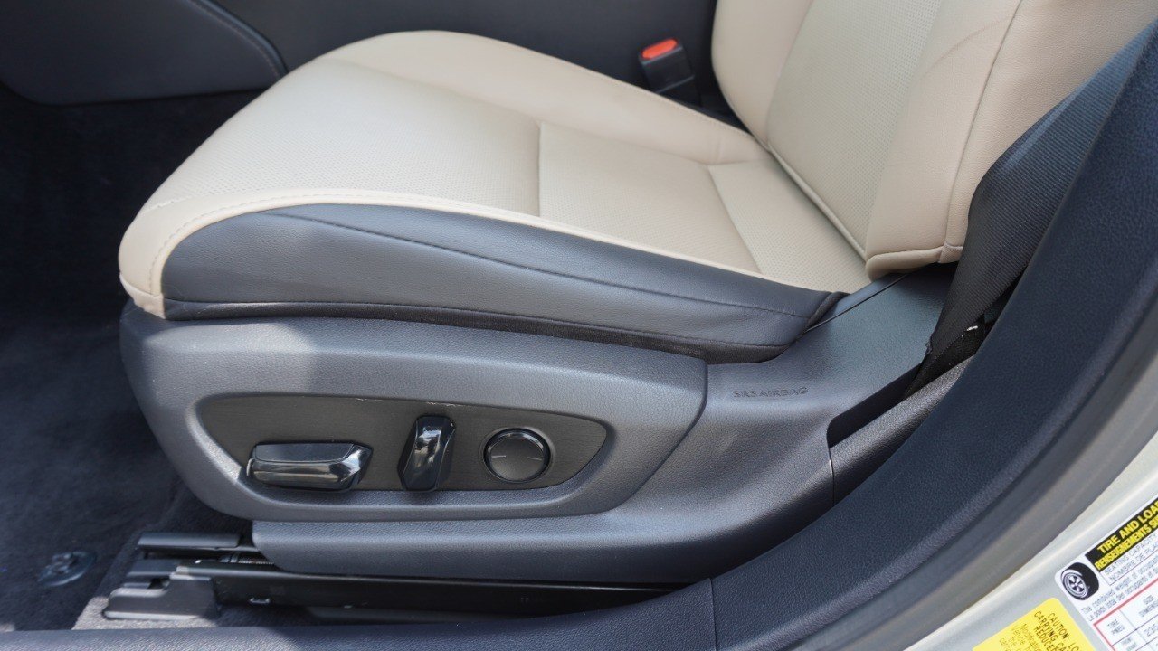 Certified Used 2020 MOONBEAM BEIGE MET Lexus ES 350 image 24
