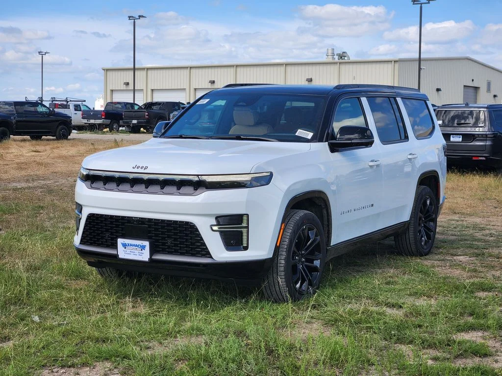 New 2026 Bright White Clearcoat Jeep Summit Reserve image 2