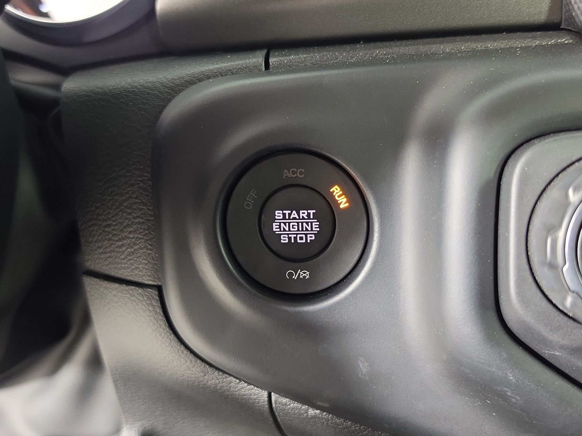 2023 Jeep Gladiator Sport S - Photo 30