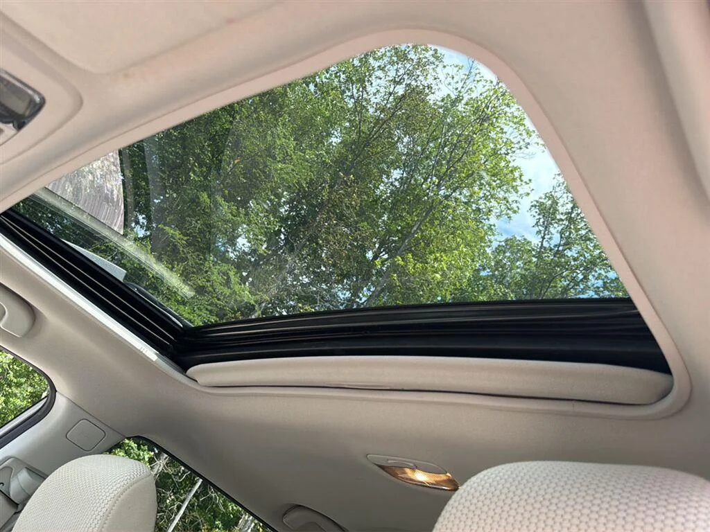 Used 2019 Tungsten Metallic Subaru Premium image 3
