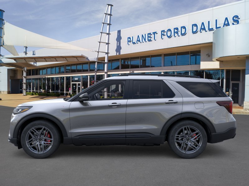 New 2026 Carbonized Gray Metallic Ford ST-Line image 3
