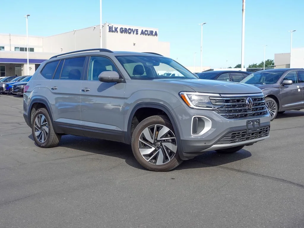 New 2026 Pure Gray Volkswagen 2.0T SE w/Technology image 5
