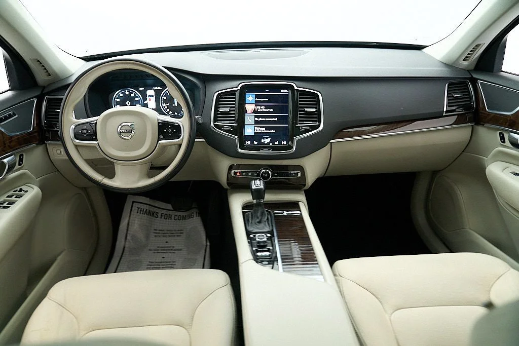Used 2016 Blue Volvo T6 Momentum image 25
