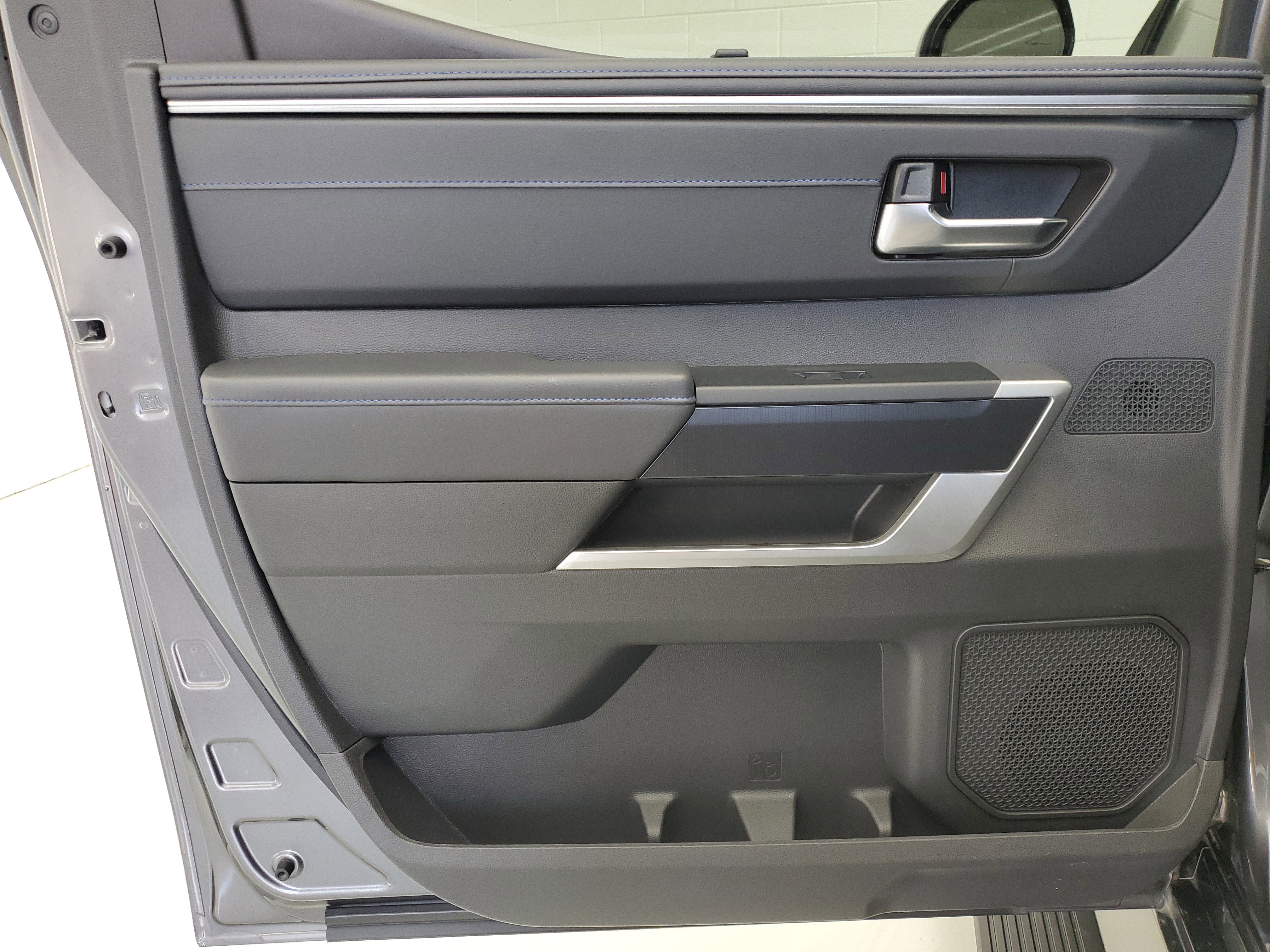 Used 2025 Magnetic Gray Metallic Toyota Platinum image 15