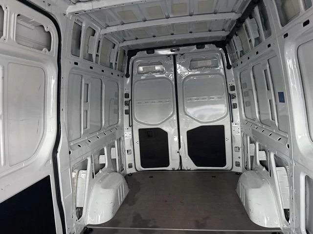 Used 2025 White Mercedes-Benz Cargo 144 WB image 21