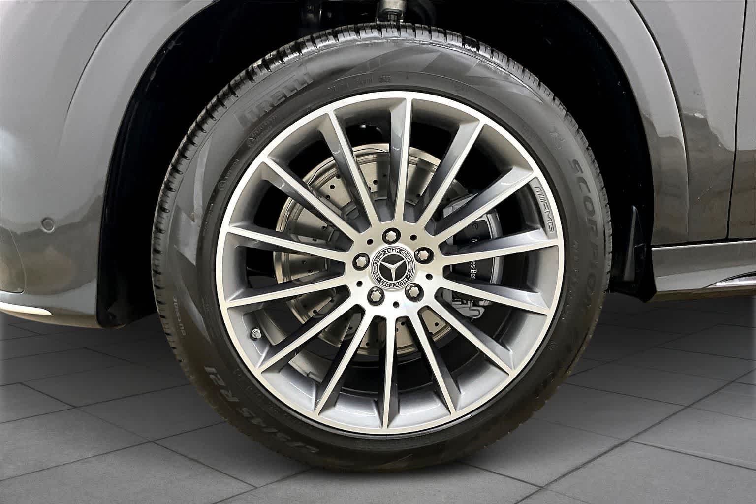 New 2026 Obsidian Black Metallic Mercedes-Benz GLE 350 image 11