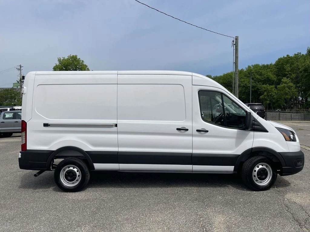 New 2026 White Ford Base image 2