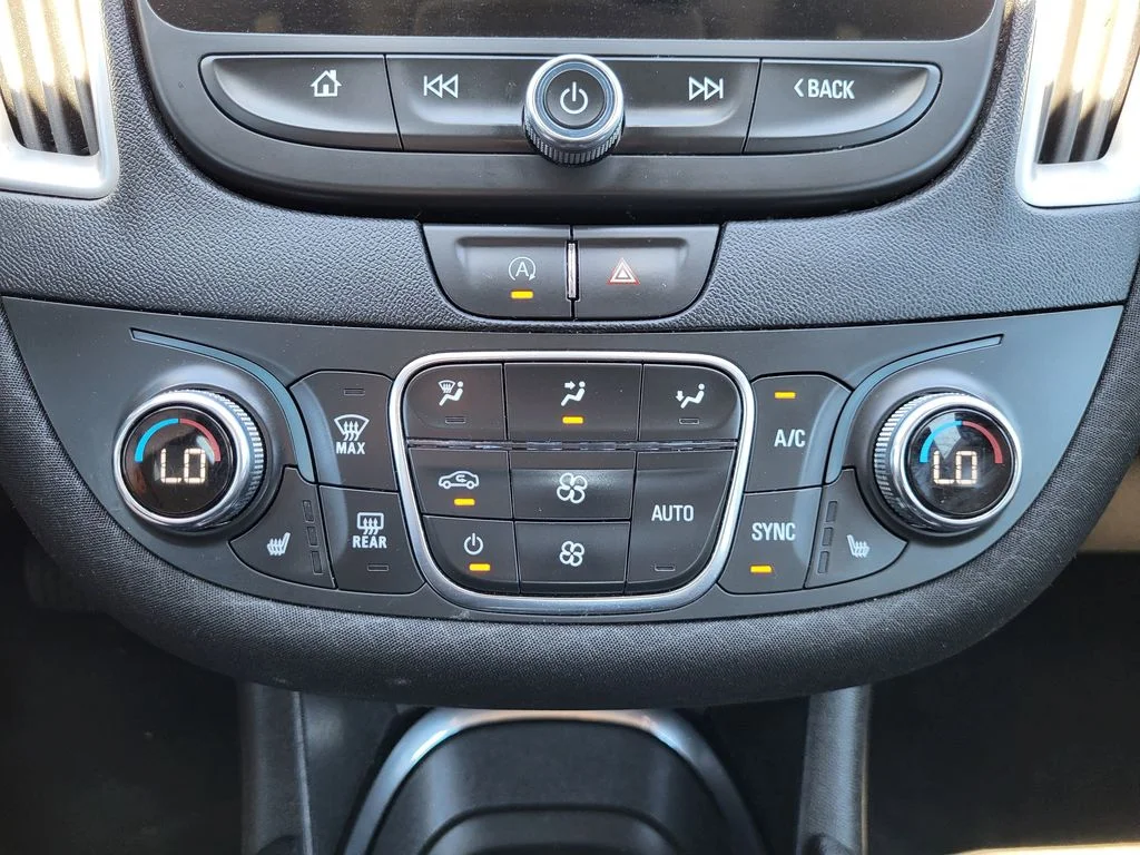Used 2022 Northsky Blue Metallic Chevrolet LT image 15