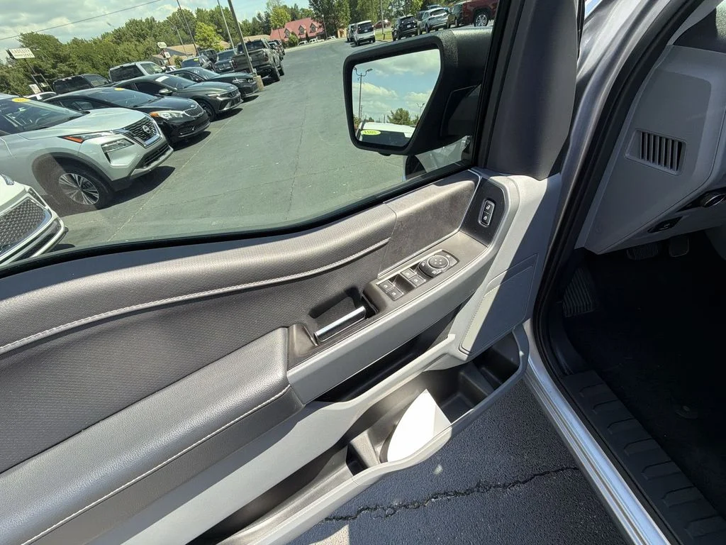 Used 2024 Silver Ford XLT image 19