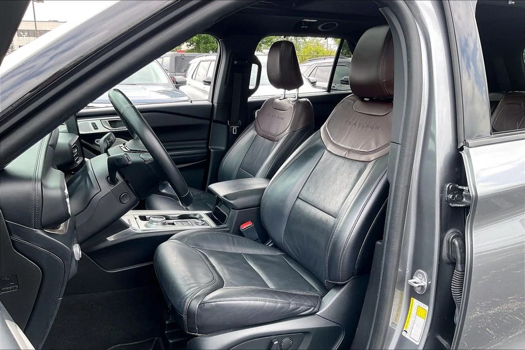 Used 2022 Gray Ford Platinum image 24