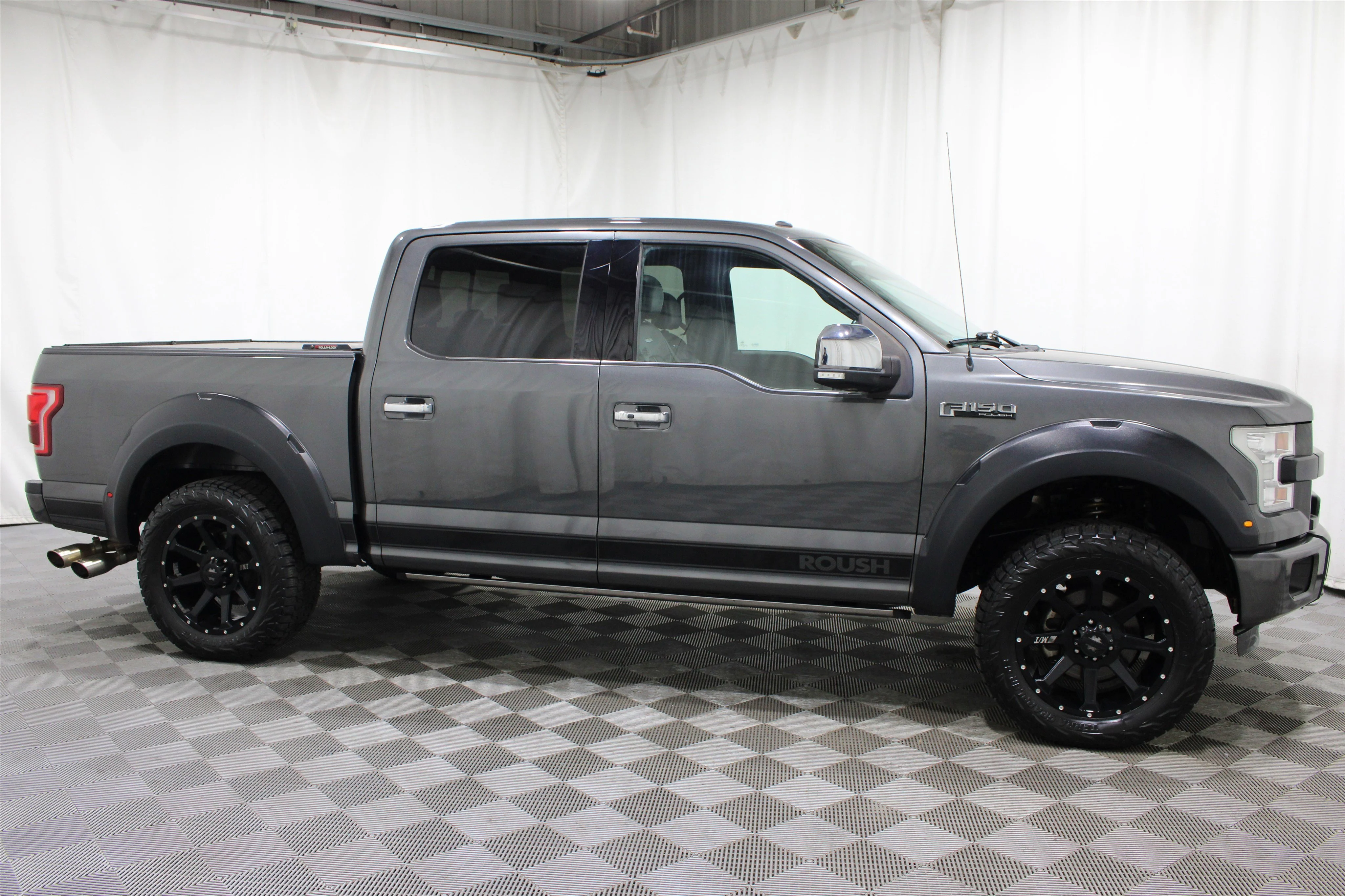 2016 Ford F-150 Platinum - Photo 29