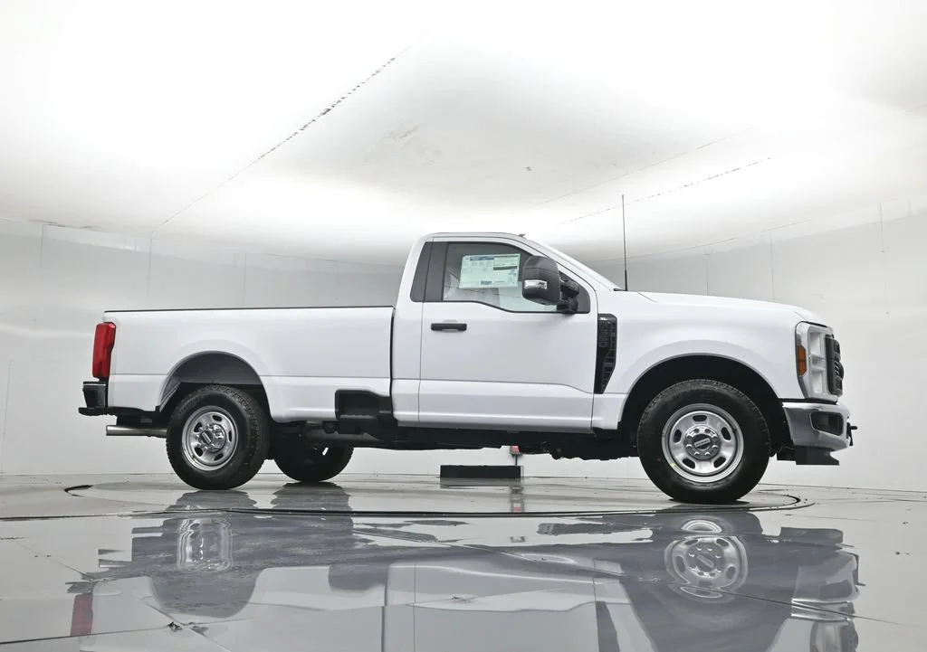 New 2027 Oxford White Ford XL image 49