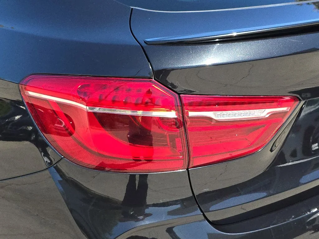 Used 2017 Black BMW Base image 37