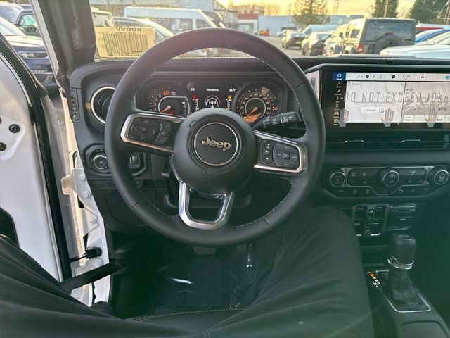 New 2026 Bright White Clear-Coat Exterior Paint Jeep Sahara image 17