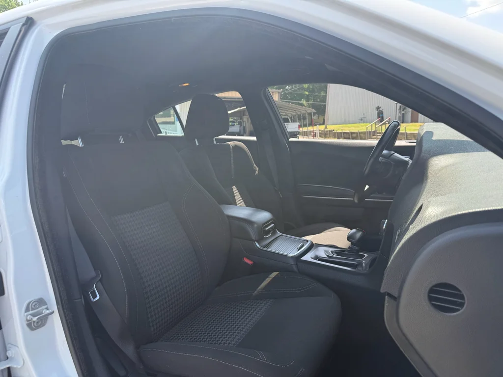 Used 2023 White Knuckle Clearcoat Dodge SXT image 27