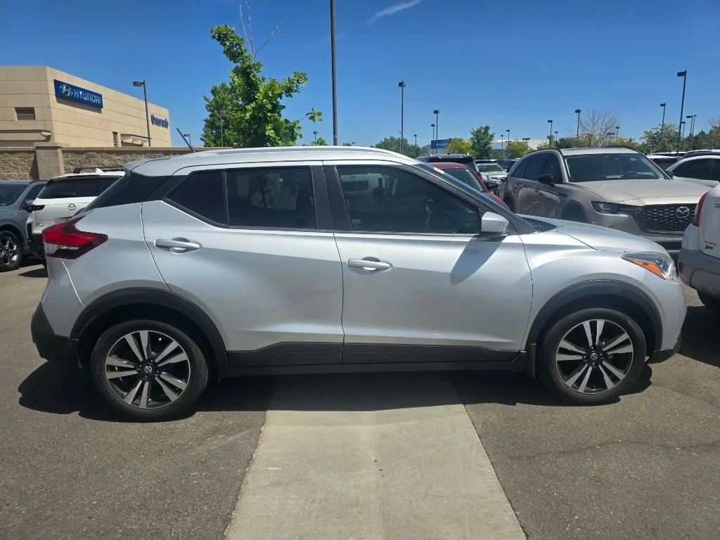 Used 2020 Brilliant Silver Metallic Nissan SV image 17