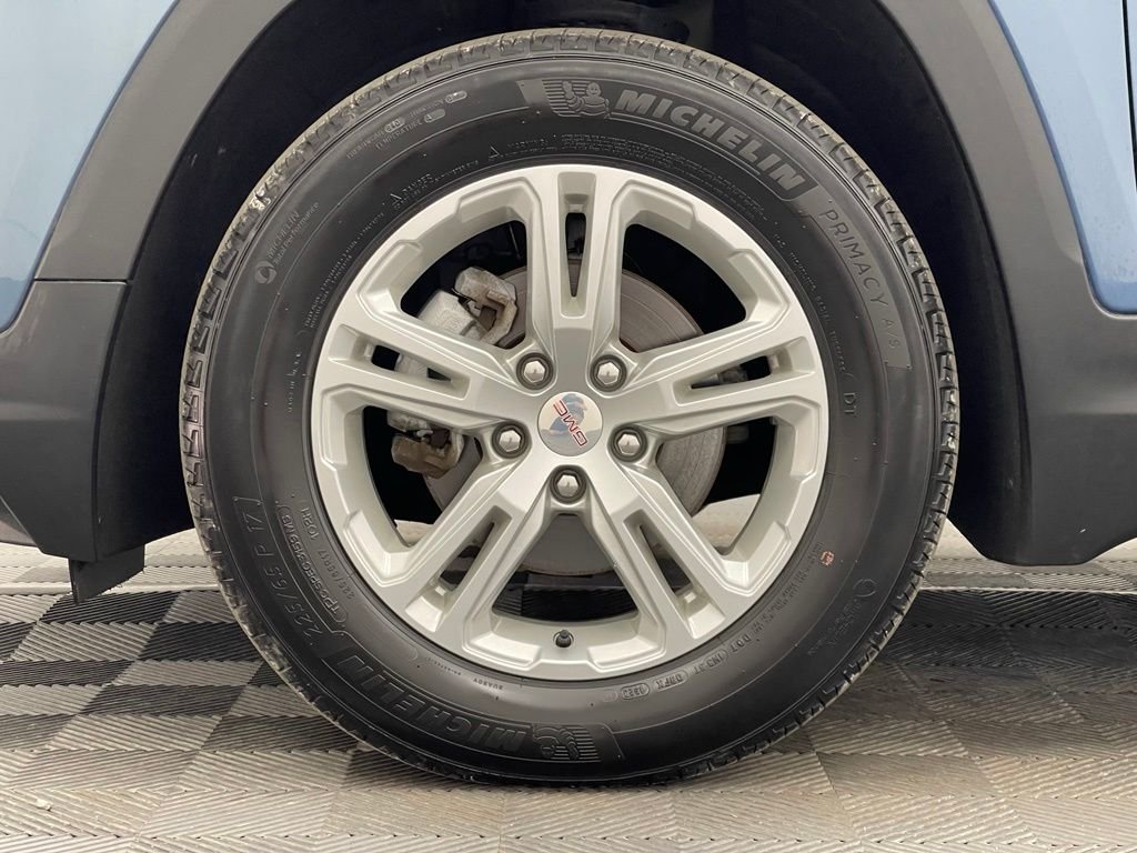 Used 2024 Downpour Metallic GMC SLE image 12