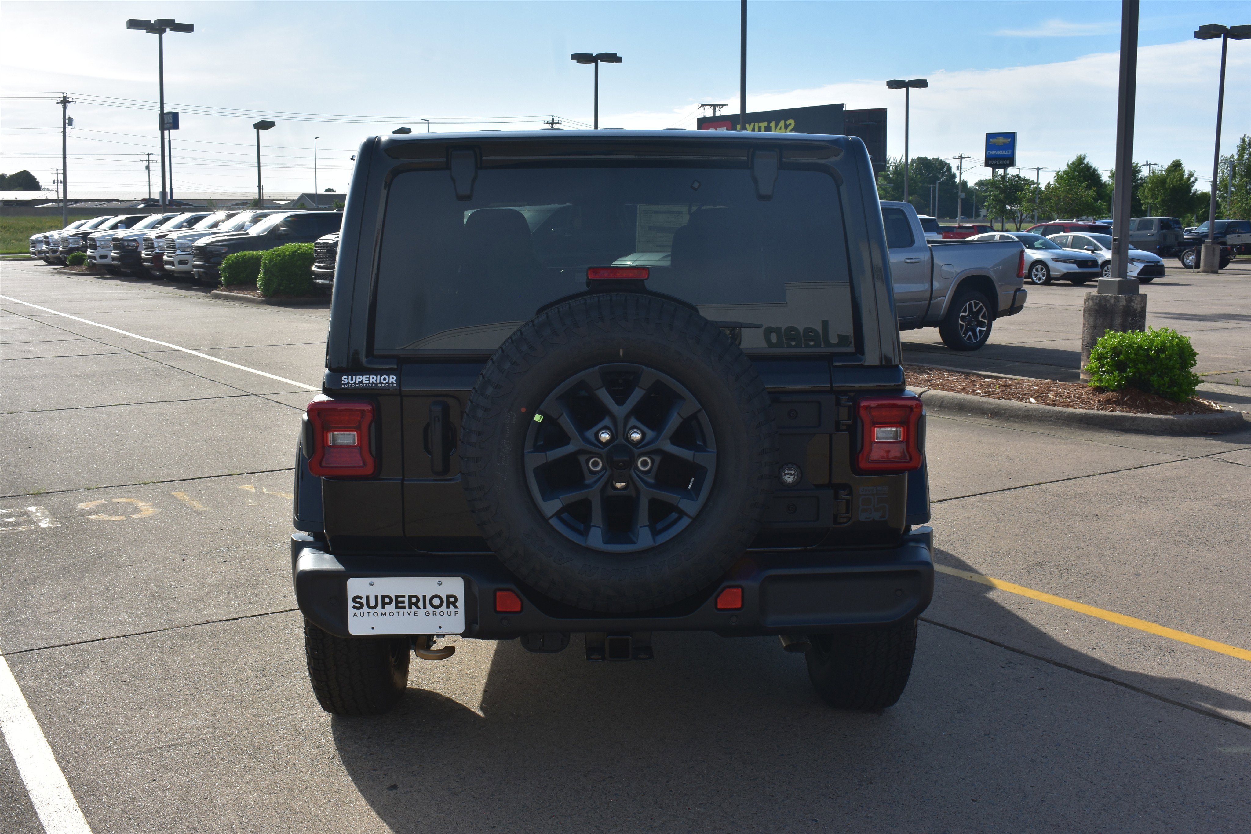 New 2026 Black Clear-Coat Exterior Paint Jeep 85th Anniversary image 6