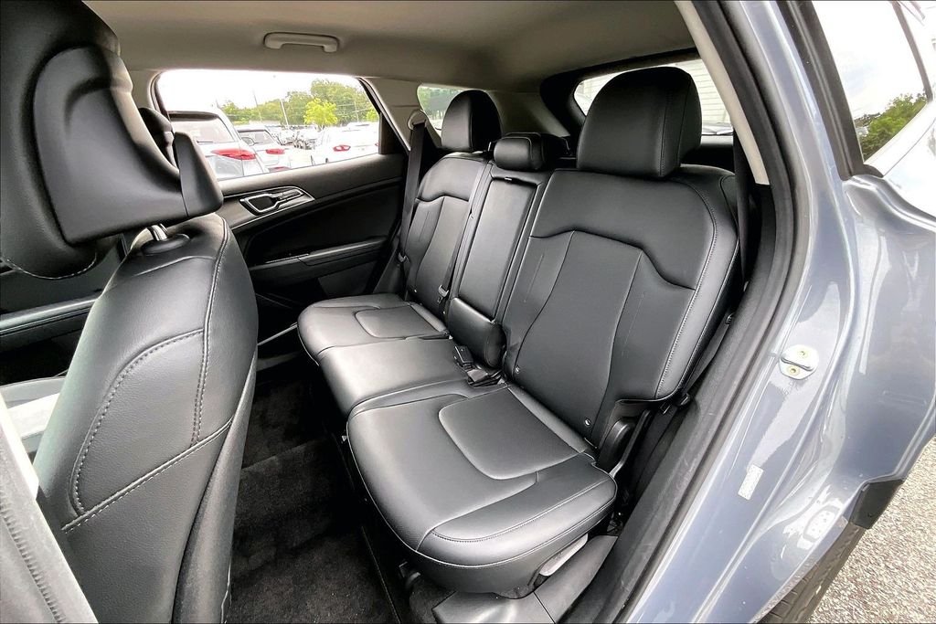 Used 2023 Silver Kia EX image 19