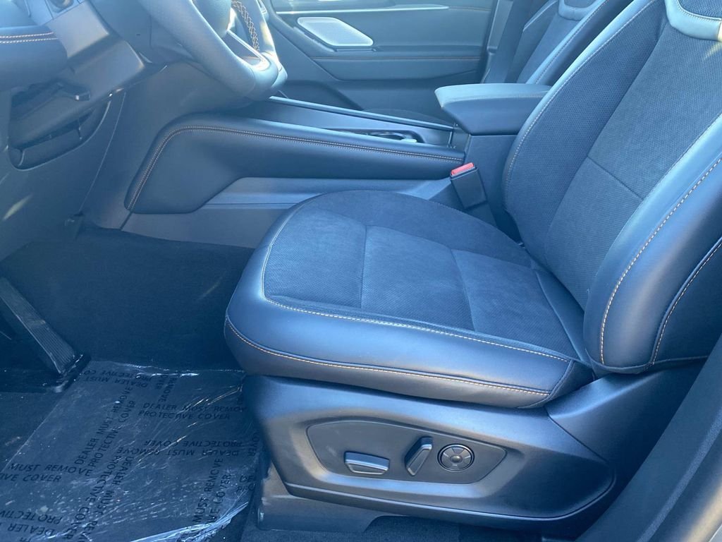 New 2026 Carbonized Gray Metallic Ford Tremor® image 14