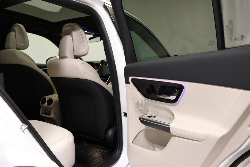 Used 2027 Polar White Mercedes-Benz GLC 300 image 51
